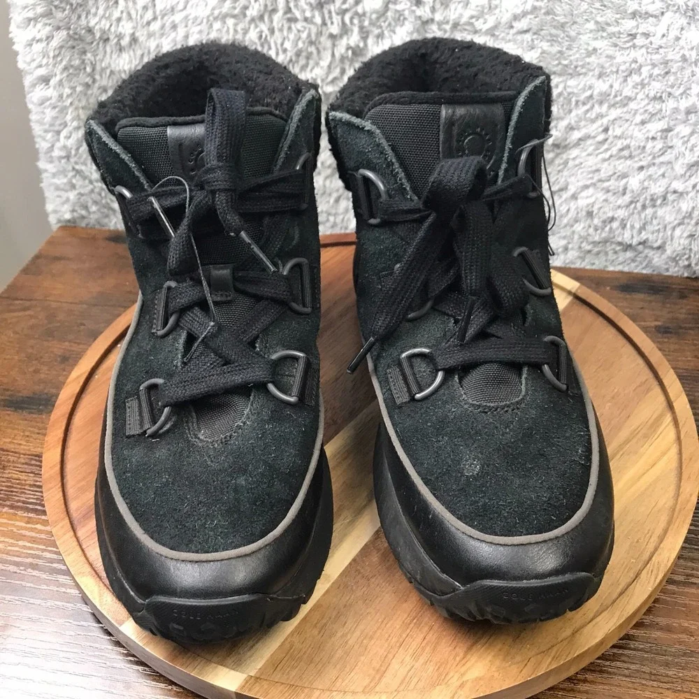 Cole Haan ZeroGrand Flurry Hiker Boots Womens 10.5B Black‎ Water Resistant Shoes